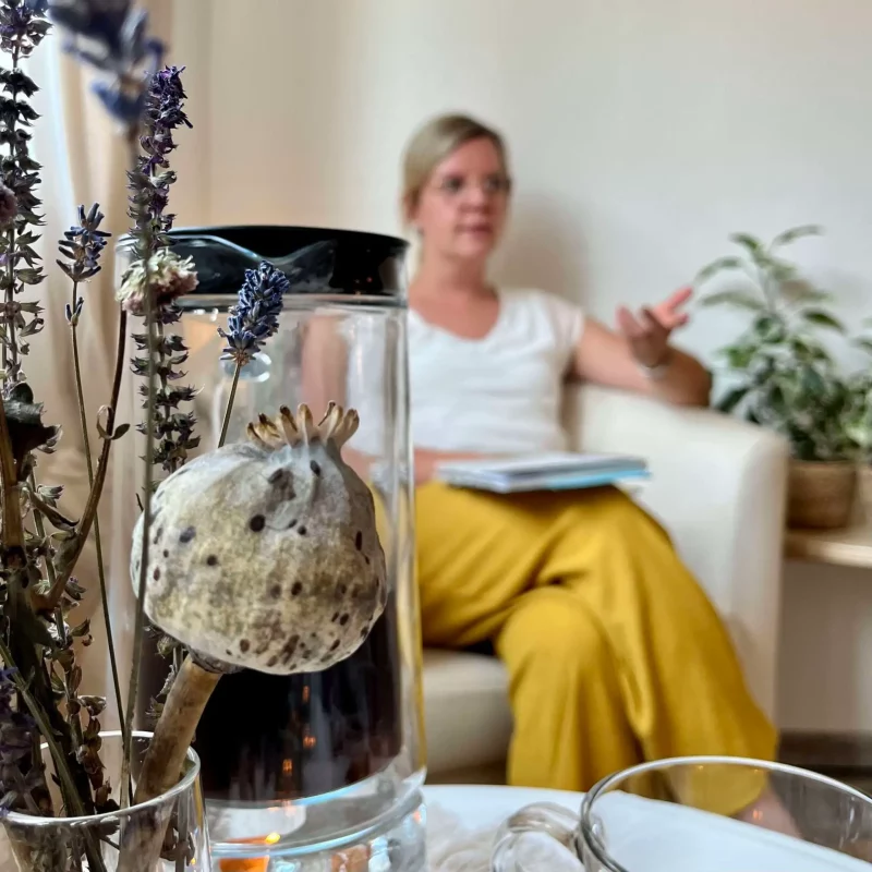 Therapeutin Kristina Schulze bietet AD(H)S Coaching und Kreative Psychotherapie an.